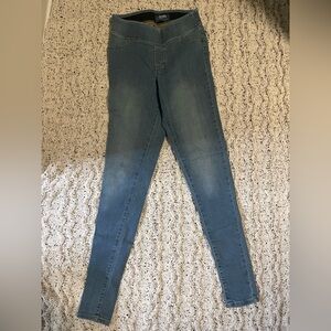 Old Navy Women's Skinny Jeans in Medium Blue Stretch Denim